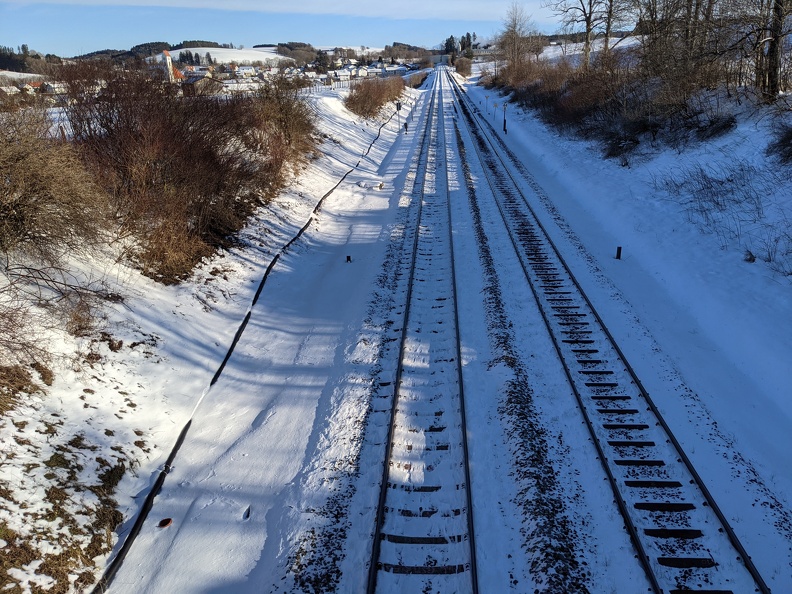 Eisenbahnschienen im Winter