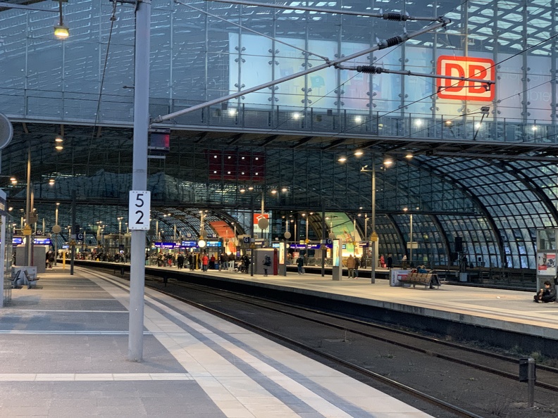hauptbahnhof-berlin.jpg