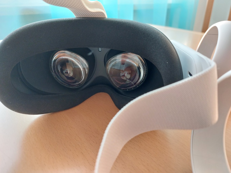 Meta Quest 2 VR Headset 2