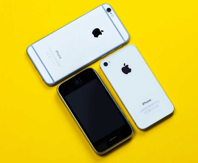 Drei verschiedene iPhones, die refurbished sind